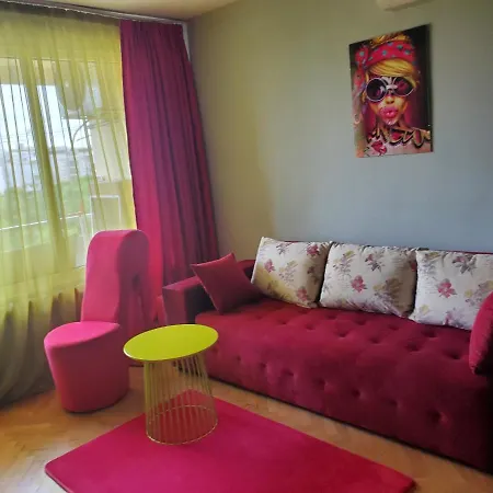 Apartment свежест и уют център безплатен паркинг релакс